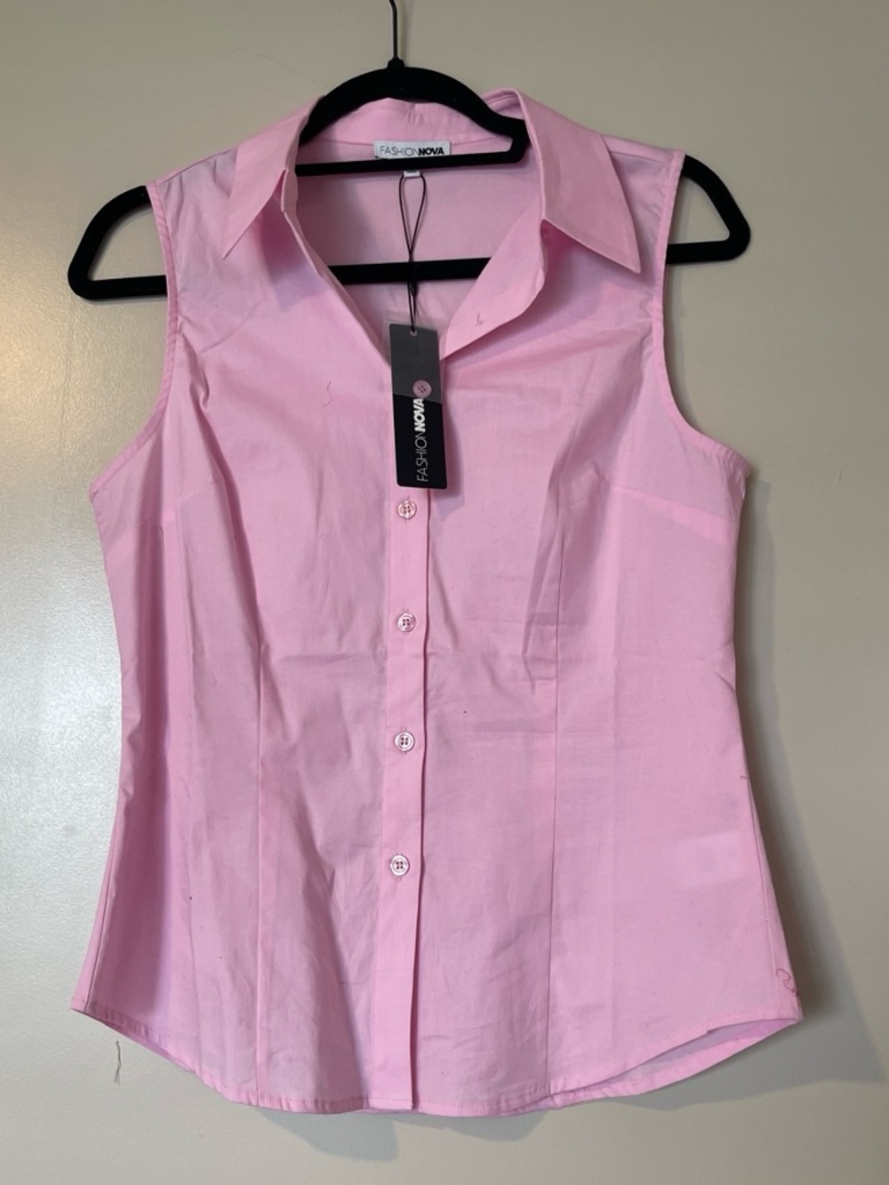 Women’s Sleeveless Button-Up Shirt - Pink